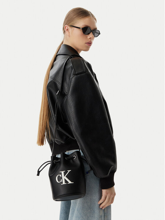 Calvin Klein Geantă Bold Ck Small LV04F3640G Negru