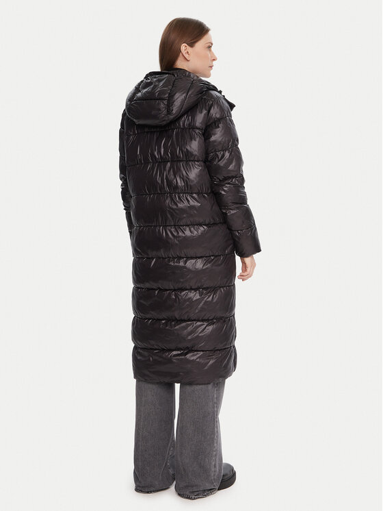 Blauer Blauer Zimné bundy 25WBLDK02073 Čierna Regular Fit