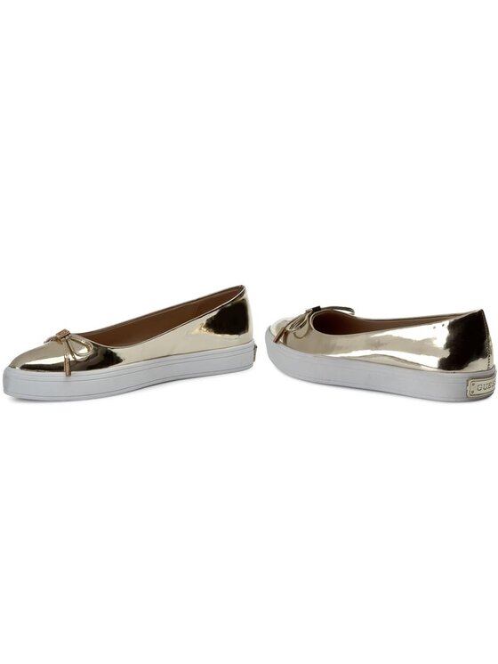 Guess Guess Chaussures basses Kora FLKOR1 LEL12 Or