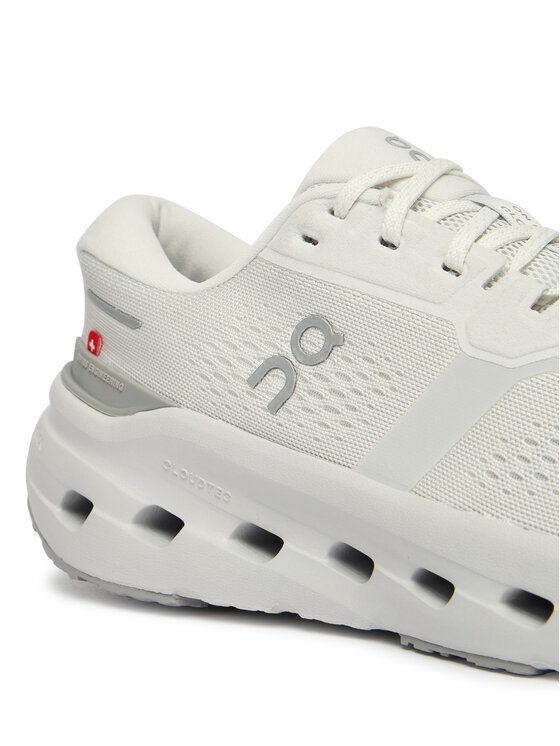 On On Běžecké boty Cloudrunner 3 3WG10051421 Bílá