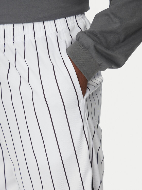 Karl Kani Karl Kani Sportske kratke hlače Small Signature 6014921 Bijela Relaxed Fit