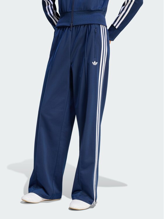 adidas adidas Spodnie dresowe 159027 Niebieski jasny Loose Fit