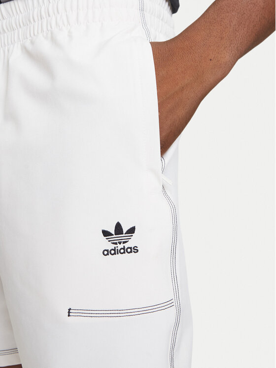 adidas adidas Pantaloni scurți sport Trefoil Essentials KA8541 Écru Loose Fit