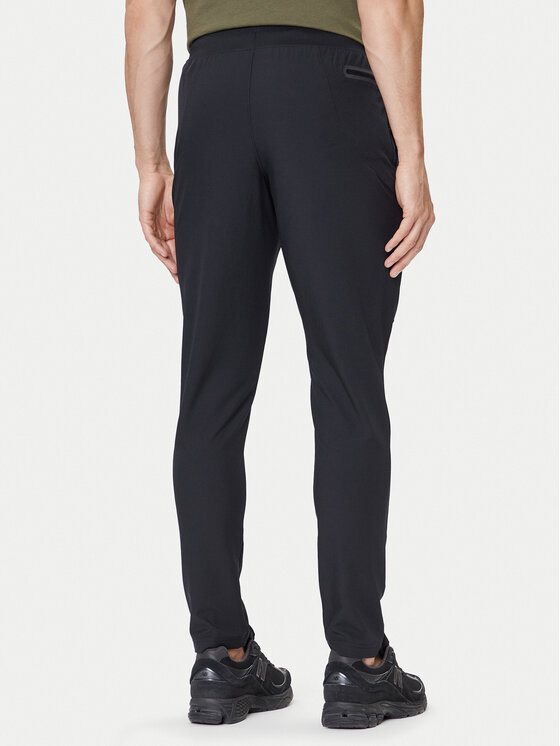 Under Armour Under Armour Pantaloni trening Ua Unstoppable Tapered Pants 1352028-001 Negru Fitted Fit