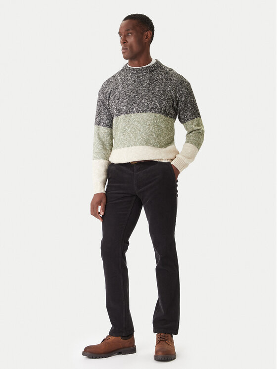 Mustang Mustang Hlače iz tkanine Tramper 1016829 Črna Straight Fit