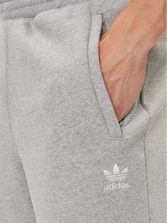 adidas adidas Szorty sportowe Trefoil Essentials JY6266 Szary Regular Fit