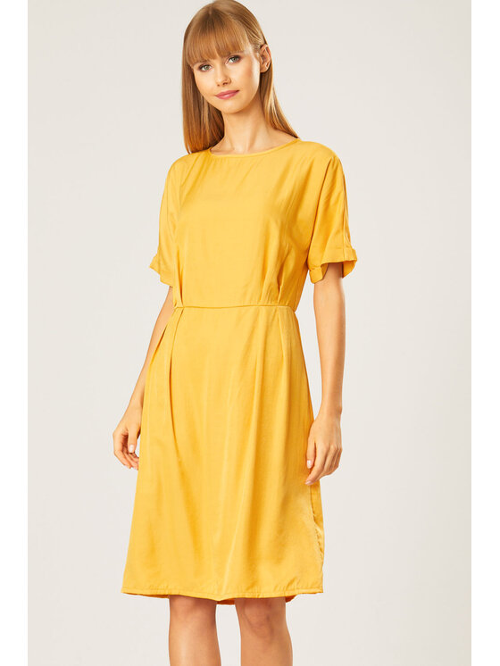 QUIOSQUE QUIOSQUE Každodenní šaty B207007112 Žlutá Regular Fit