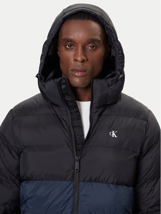 Calvin Klein Jeans Calvin Klein Jeans Žieminė striukė LV04RD527G Juoda Regular Fit