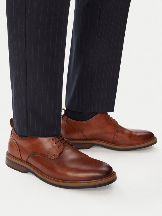Clarks Clarks Nizki čevlji Aldwin Lace 26183252 Rjava