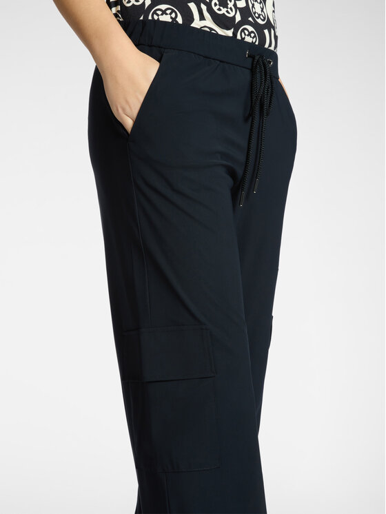 Elena Mirò Elena Mirò Spodnie materiałowe P081Z000175N033 Czarny Regular Fit