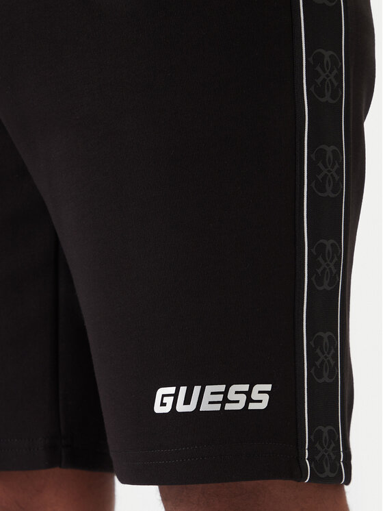 Guess Guess Szorty materiałowe Mickey Z4RD04 KB3P2 Czarny Regular Fit
