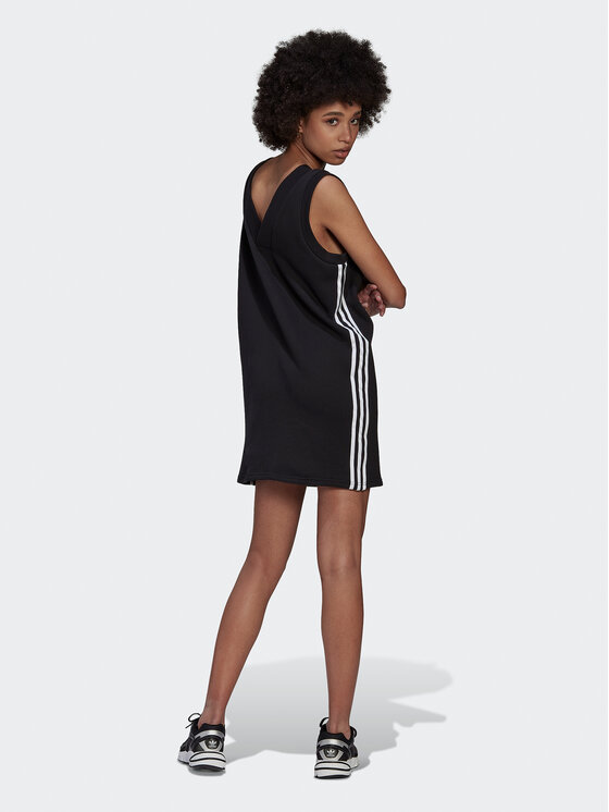 adidas adidas Rochie tricotată adicolor Classics HM2134 Negru Relaxed Fit