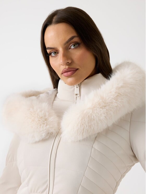 Guess Guess Преходно яке 168549 Бежов Classic Fit