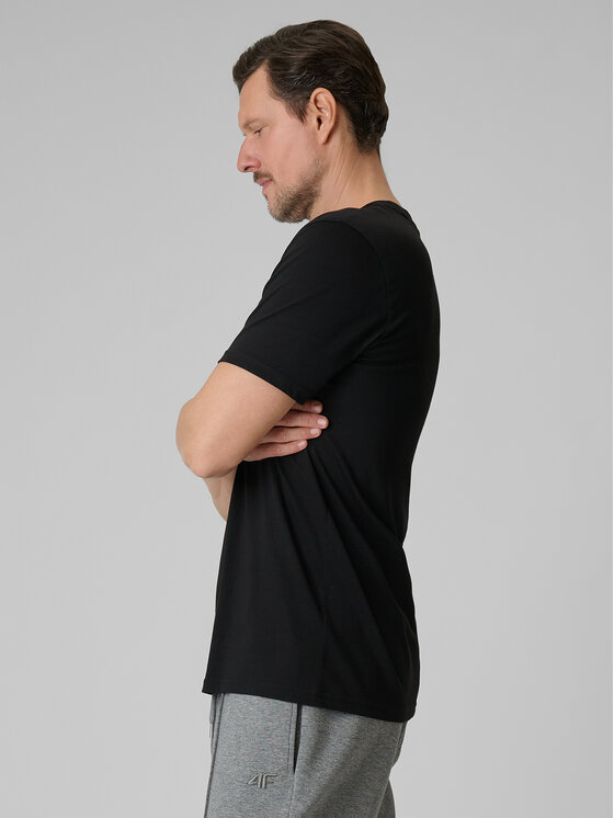 4F 4F T-Shirt SPORTS CLUB Czarny Regular Fit