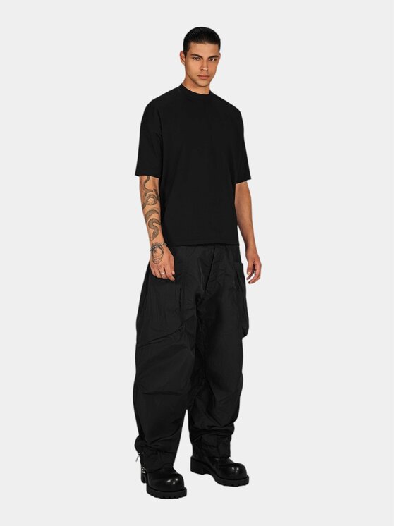 MADE BY SOCIETY MADE BY SOCIETY Spodnie materiałowe Pantaloni EDGE - P17735 Czarny Basic Fit