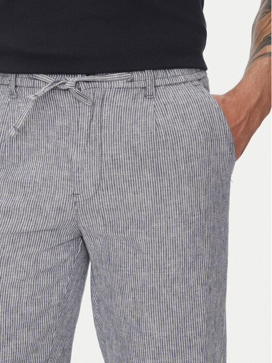 Lindbergh Lindbergh Spodnie materiałowe 30-003030 Niebieski Relaxed Fit