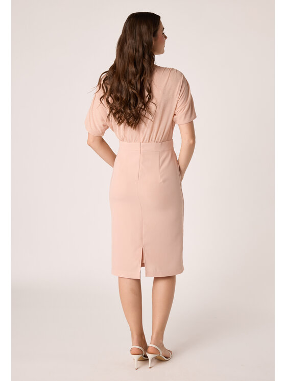 QUIOSQUE QUIOSQUE Sukienka codzienna QUIOSQUE 4SH006103 Beżowy Regular Fit