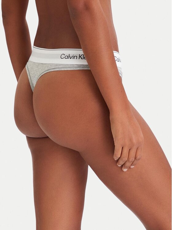 Calvin Klein Underwear Calvin Klein Underwear Stringové nohavičky LV00QF8518 Sivá