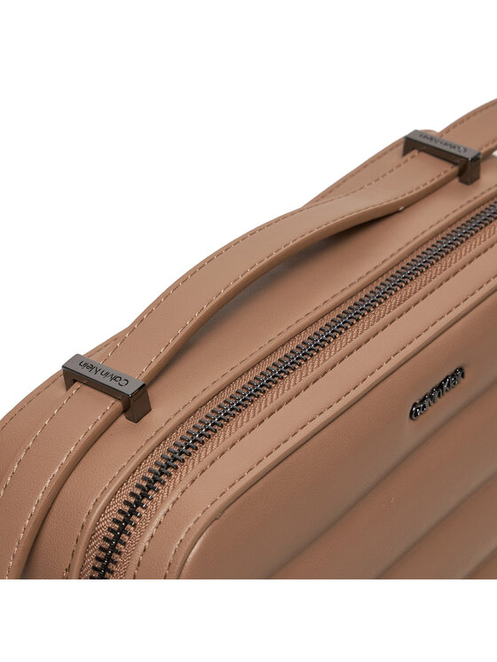 Calvin Klein Calvin Klein Ročna torba Line Quilt Camera Bag K60K612114 Rjava
