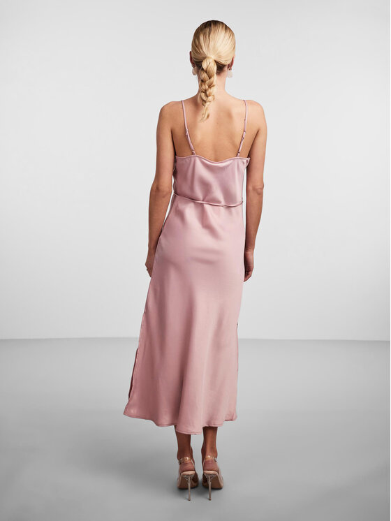 YAS YAS Koktejlové šaty Thea 26028891 Fialová Standard Fit