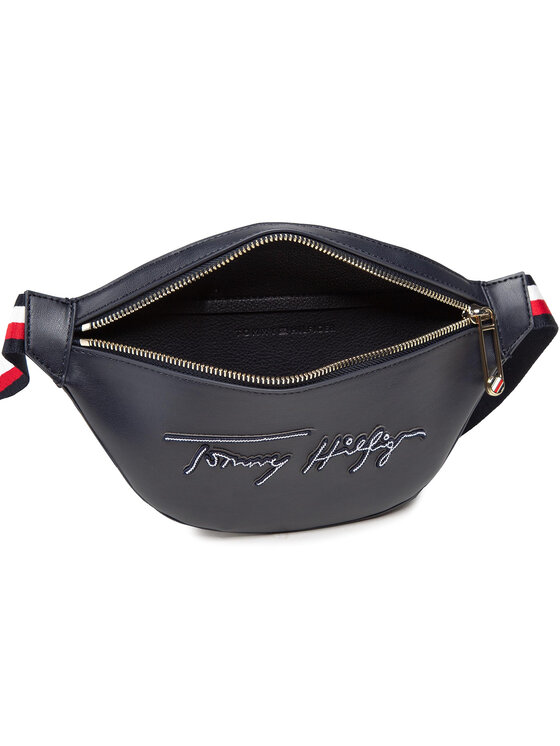 Tommy Hilfiger Tommy Hilfiger Ľadvinka Iconic Tommy Bumbag AW0AW09958 Tmavomodrá