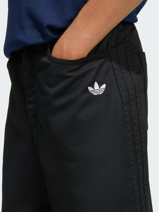 adidas adidas Szorty materiałowe 158994 Czarny Loose Fit