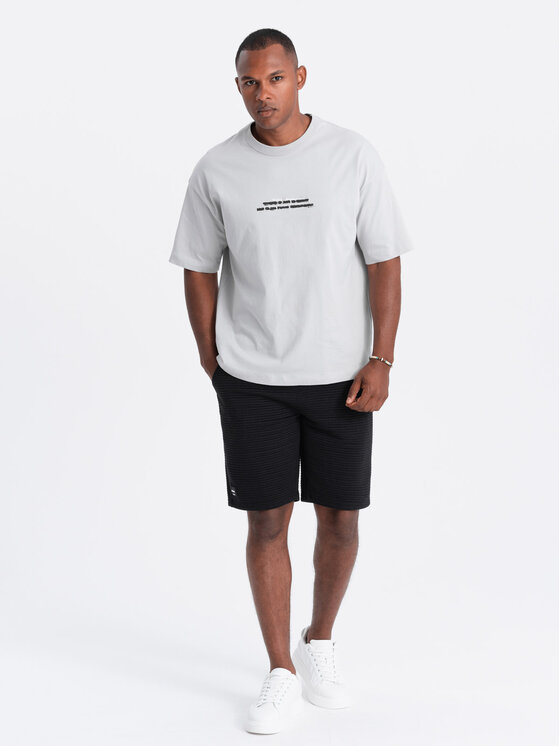 Ombre Ombre Šortky z materiálu OM-SRSK-0150 Černá Regular Fit