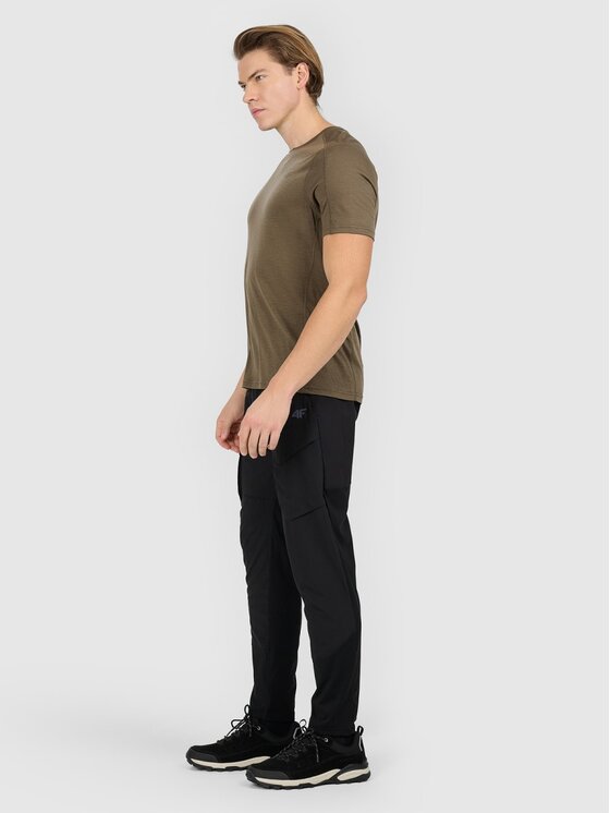 4F 4F Scarpe da trekking 4FWAW25TFTRM1056-20S Nero Regular Fit