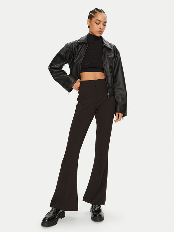 Gina Tricot Gina Tricot Riidest püksid Slim Bootcut Trousers 22856 Must Bootcut Fit