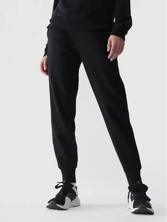 4F 4F Pantaloni da tuta 4FWMM00TTROF0946-20S Nero Regular Fit