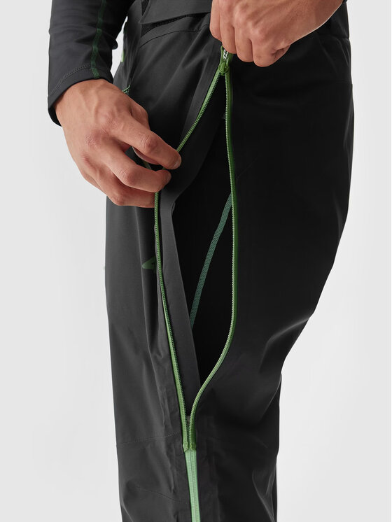 4F 4F Pantaloni da sci 4FAW23TFTRM373-21S Nero Regular Fit