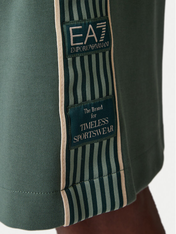 EA7 Emporio Armani EA7 Emporio Armani Спортни шорти 7M001501 AF12660 U7260 Зелен Regular Fit