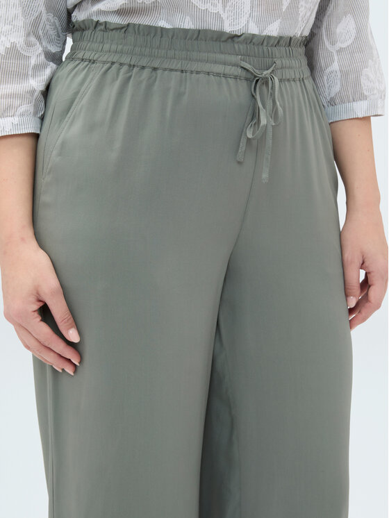 Fiorella Rubino Fiorella Rubino Pantaloni di tessuto P042T005287N025 Verde Regular Fit