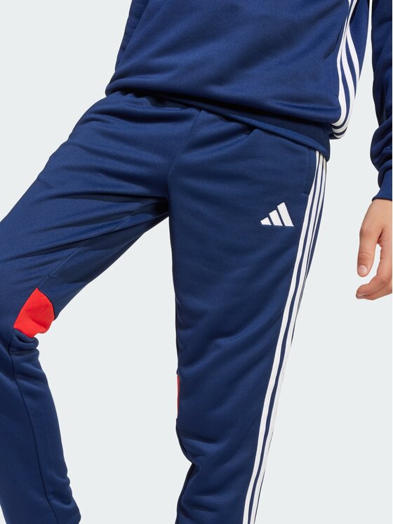 adidas adidas Spodnie materiałowe 143217 Niebieski jasny Regular Fit