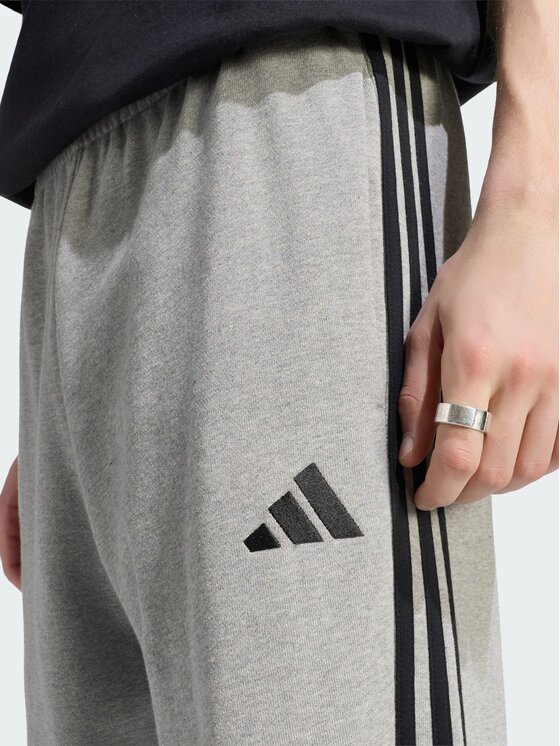 adidas adidas Spodnie dresowe 168582 Szary Regular Fit