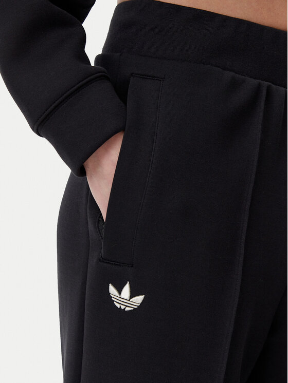 adidas adidas Pantaloni trening adicolor Neuclassics JI8516 Negru Loose Fit