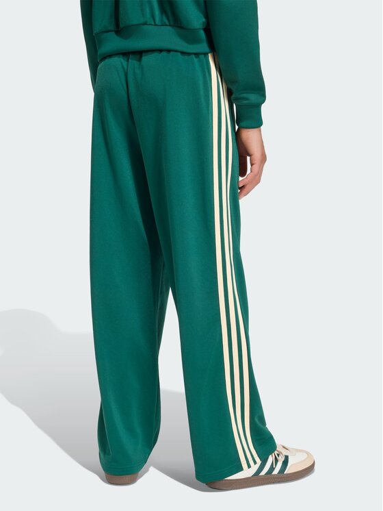 adidas adidas Παντελόνι φόρμας Firebird Loose Tracksuit HZ6656 Πράσινο Relaxed Fit