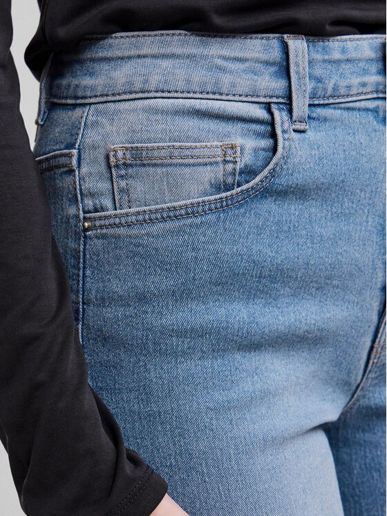 Pieces Pieces Jeans hlače Peggy 17123711 Modra Slim Fit