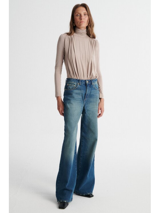MARI PRETI MARI PRETI Body LUME Beżowy Slim Fit