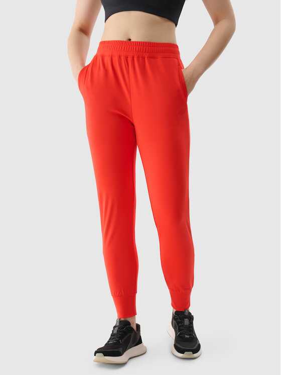 4F 4F Spodnie dresowe BASIC+ Czerwony Regular Fit