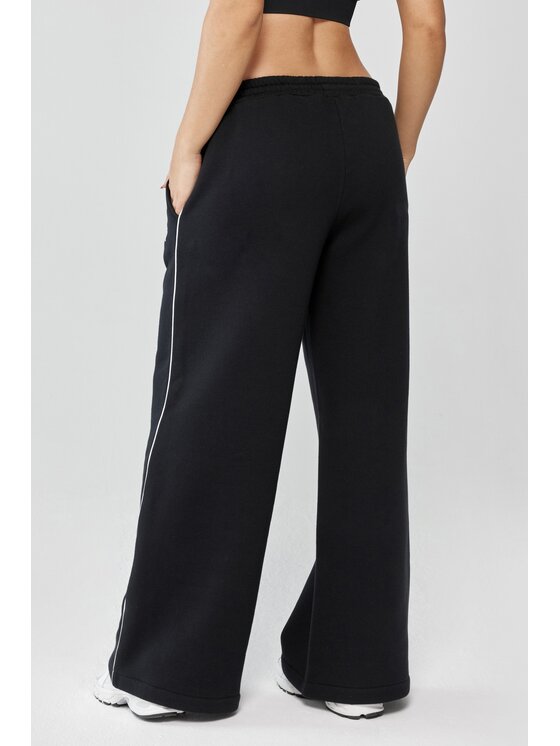 ROUGH RADICAL ROUGH RADICAL Spodnie dresowe TRIP JOGGERS Czarny Oversize