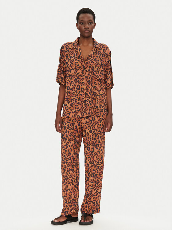 Chantelle Chantelle Pantaloni di tessuto Explore C18SE0 Marrone Relaxed Fit