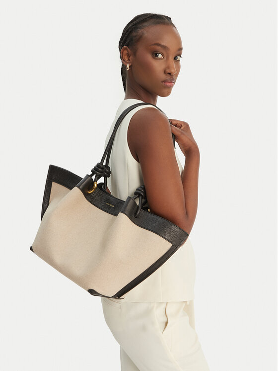 Coccinelle Coccinelle Handtasche UO6 Coccinellefinn E1 U06 11 02 01 Beige