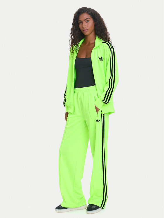adidas adidas Sporta bikses adicolor Classic Firebird JW1228 Zaļš Loose Fit