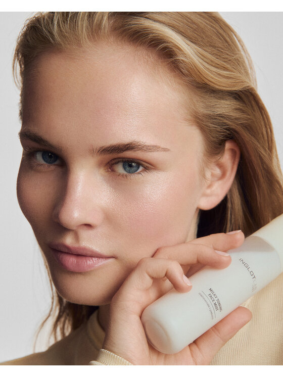 INGLOT INGLOT LAB Mleczna Tonizująca Mgiełka Tonik