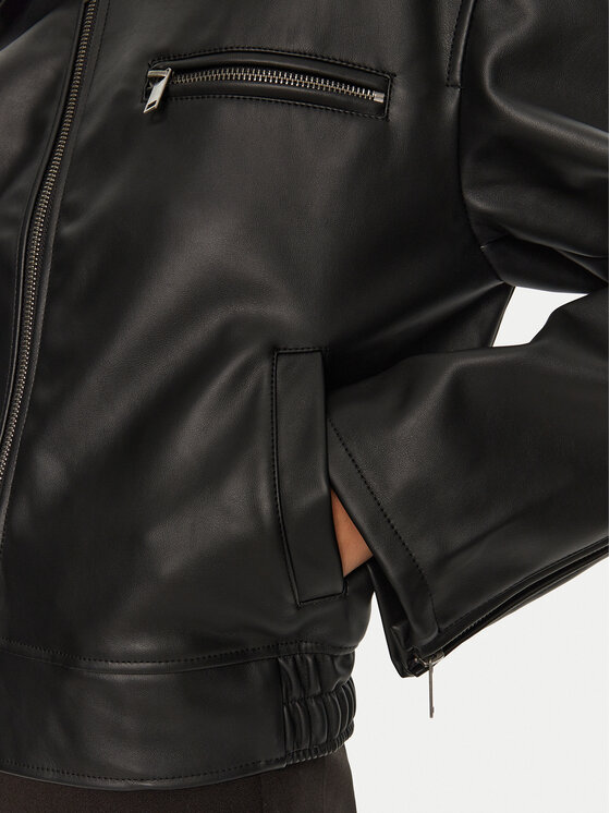 Gina Tricot Gina Tricot Μπουφάν από απομίμηση δέρματος 23136 Μαύρο Loose Fit