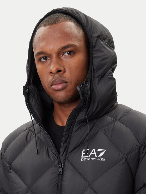 EA7 Emporio Armani EA7 Emporio Armani Vatovaná bunda 7M001001 AF15923 UC001 Čierna Modern Fit