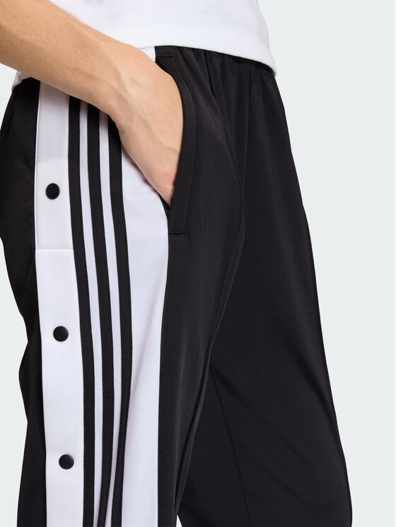 adidas adidas Spodnie dresowe 159165 Czarny Loose Fit