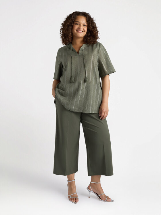 Fiorella Rubino Fiorella Rubino Pantaloni di tessuto P148L002131N035 Verde Cropp Fit