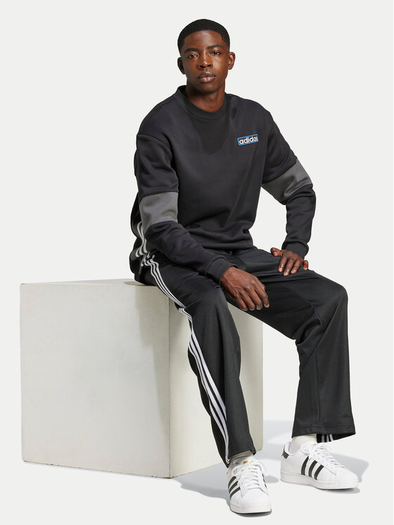 adidas adidas Teplákové kalhoty adicolor Firebird IZ4801 Černá Baggy Fit